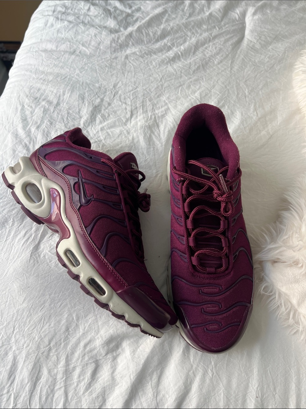 Nike Women's Burgundy/Maroon Athletic Sneakers - Picture 5 of 5